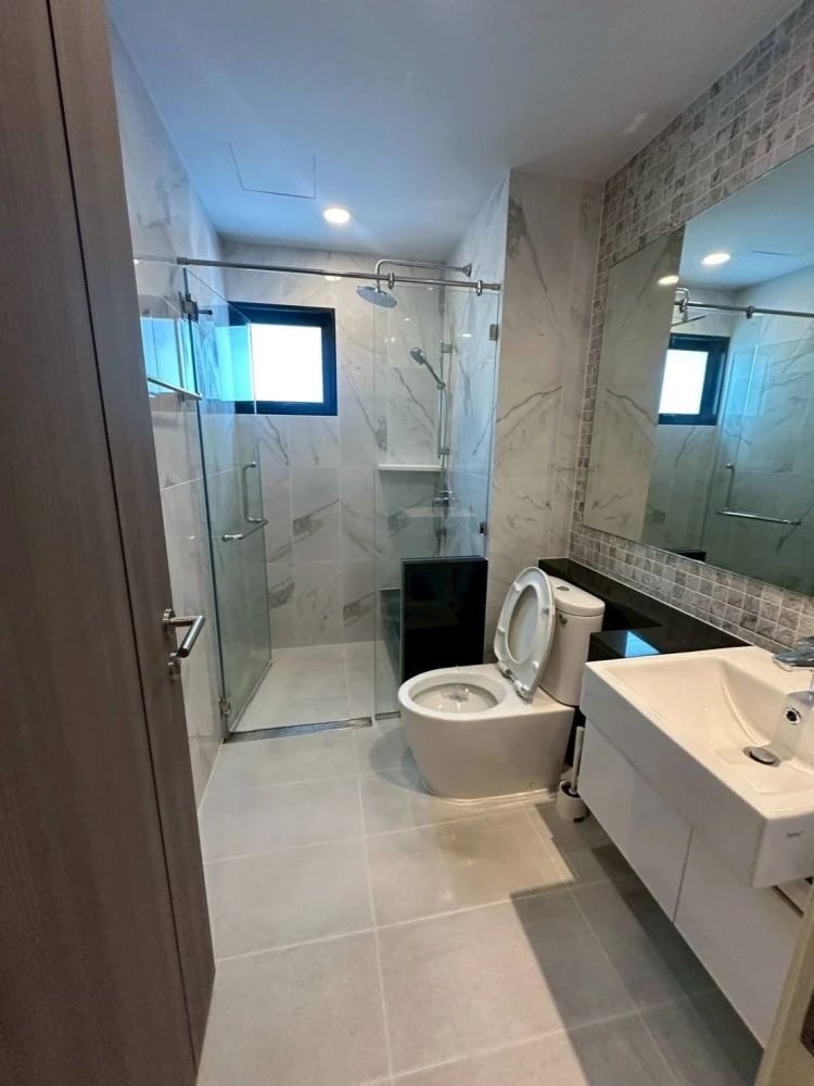 Condo for rent, Supalai Premier Charoen Nakhon, corner room, 2 bedrooms, ready to move in, good location, easy to travel, hurry and book now!