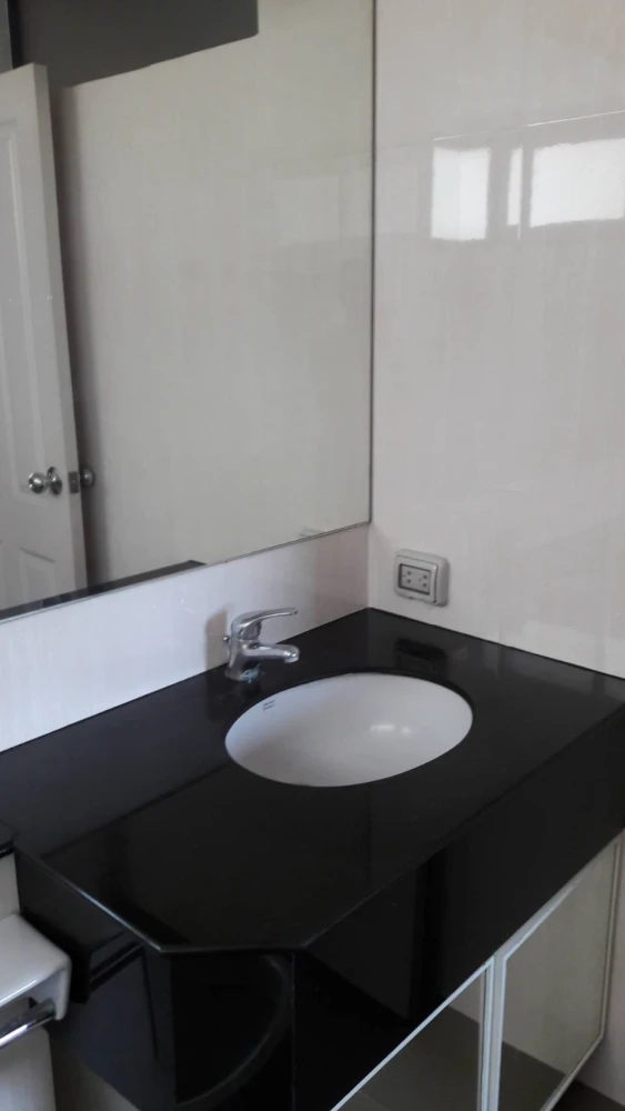 Condo for rent, Supalai Premier Place Asoke, beautiful pool view, convenient transportation, good location, worth investing, don't miss it!!