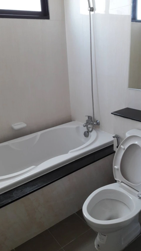 Condo for rent, Supalai Premier Place Asoke, beautiful pool view, convenient transportation, good location, worth investing, don't miss it!!