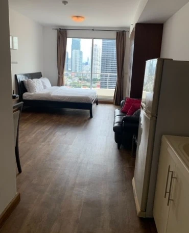 Condo for rent, Supalai River Place, Bangkok Bridge side, good location, easy to travel, hurry and reserve now.
