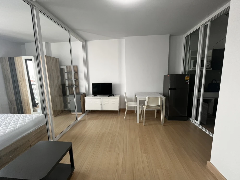 Condo for rent, Supalai Loft Khaerai Station. Beautiful and comfortable room. Book now!!