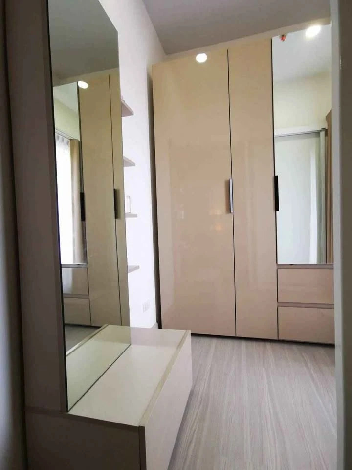 Condo for rent Supalai Loft Sathorn-Ratchapruek Plenty of usable space, city view, not next to a garbage room. Reserve quickly.