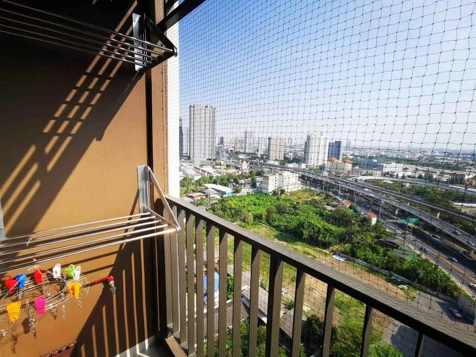Condo for rent Supalai Loft Sathorn-Ratchapruek Plenty of usable space, city view, not next to a garbage room. Reserve quickly.