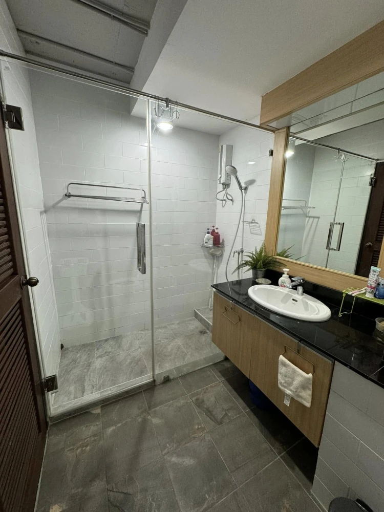 Condo for rent, Supalai Place Sukhumvit 39, ready to move in, fully furnished, hurry and reserve now.