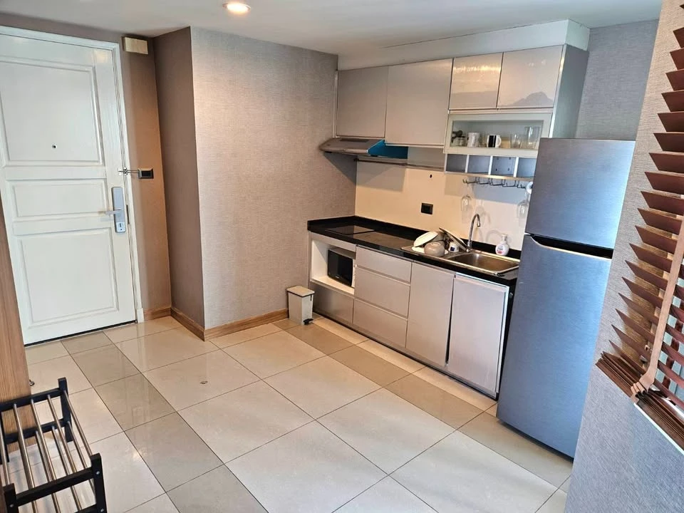 For rent!! Condo Supalai Wellington, 10th floor, good built-in furniture, ready to move in, hurry and book now!!