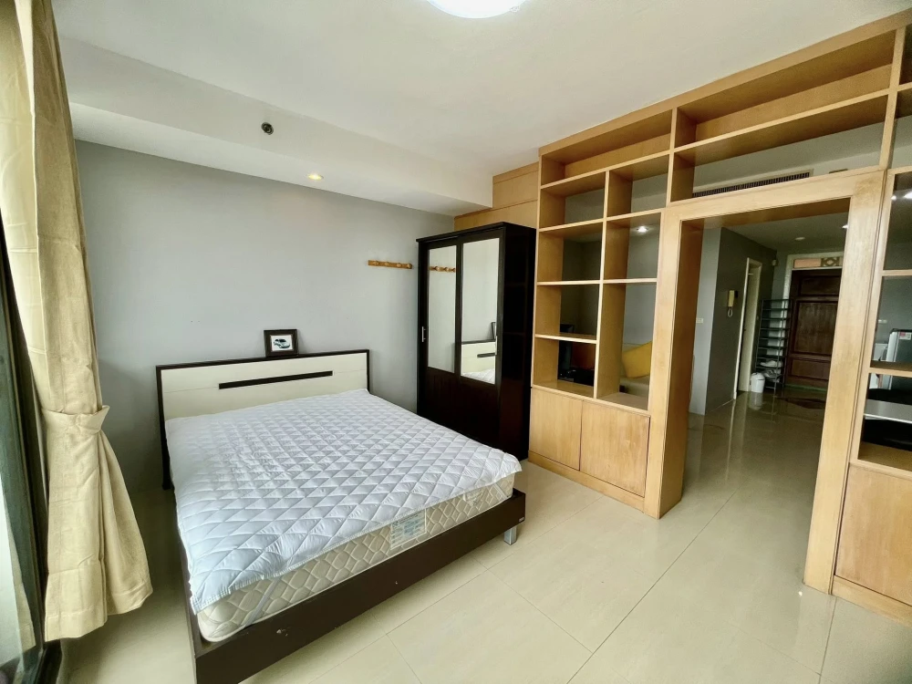 Condo for rent, Supalai Oriental Sathorn-Suanplu, spacious room, ready to move in, fully furnished, electrical appliances included. Don't miss out on