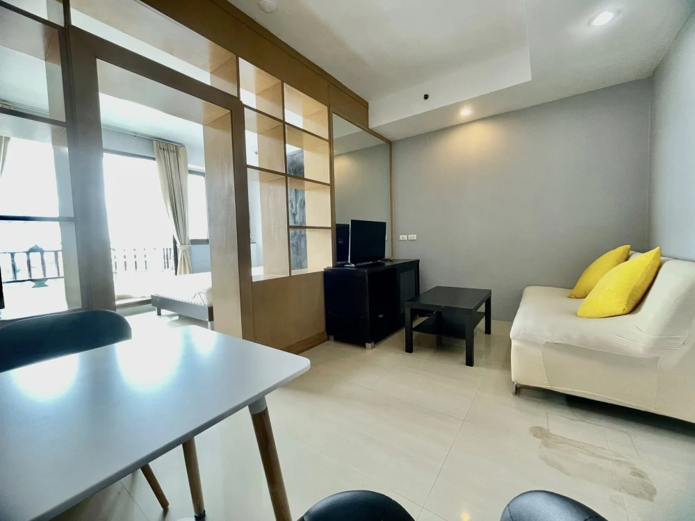 Condo for rent, Supalai Oriental Sathorn-Suanplu, spacious room, ready to move in, fully furnished, electrical appliances included. Don't miss out on