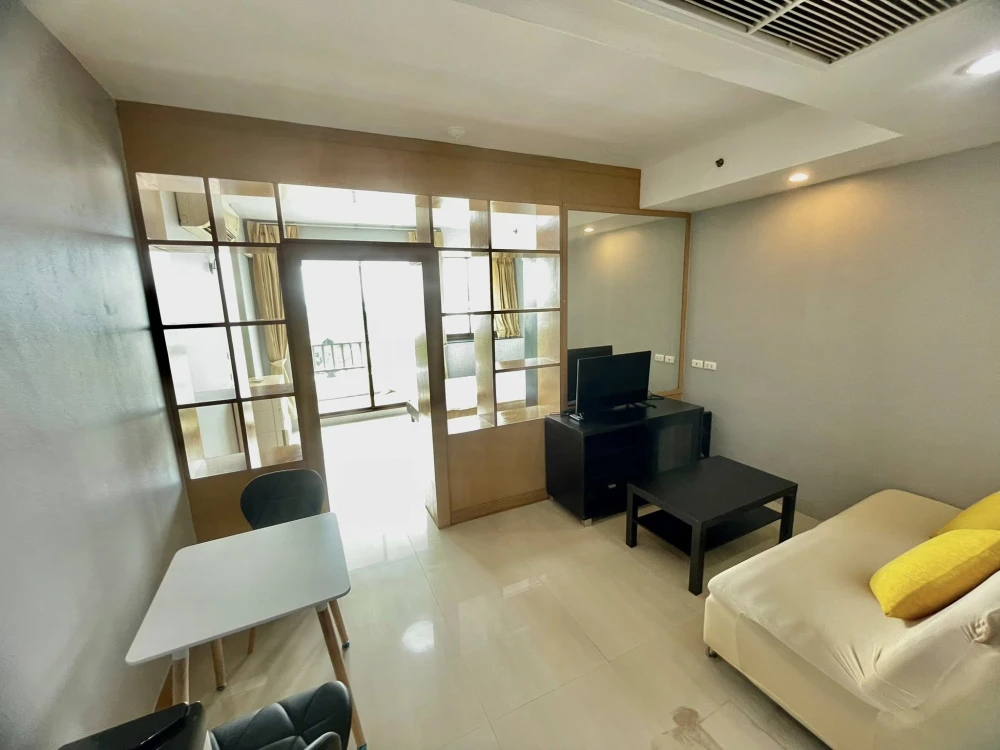 Condo for rent, Supalai Oriental Sathorn-Suanplu, spacious room, ready to move in, fully furnished, electrical appliances included. Don't miss out on