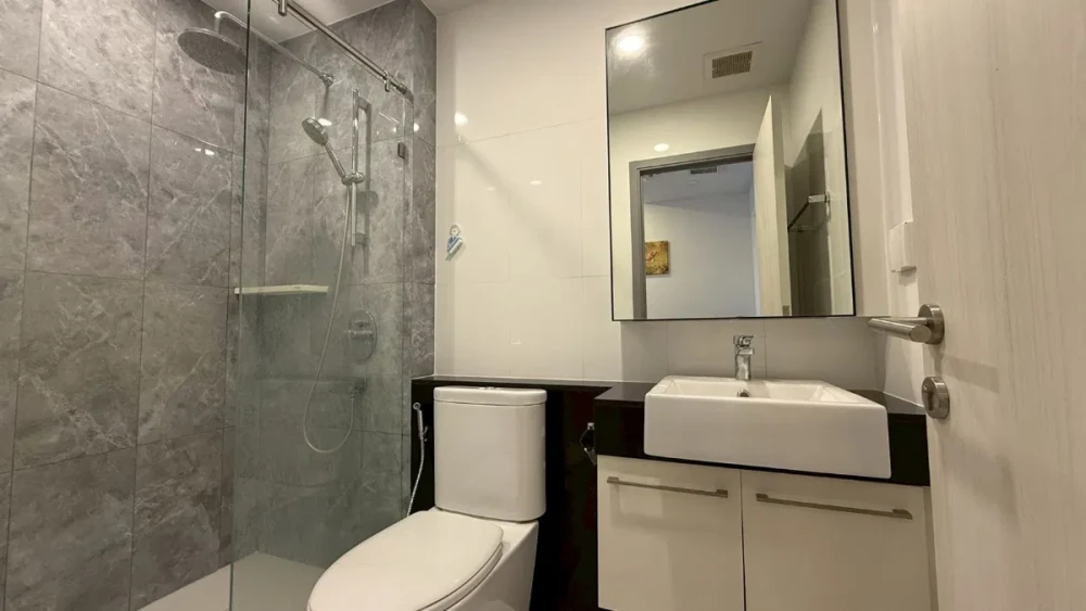 For rent!! Condo Supalai Lite Tha Phra - Wongwian Yai, 19th floor, beautiful room, convenient transportation, ready to move in, don't miss it!!