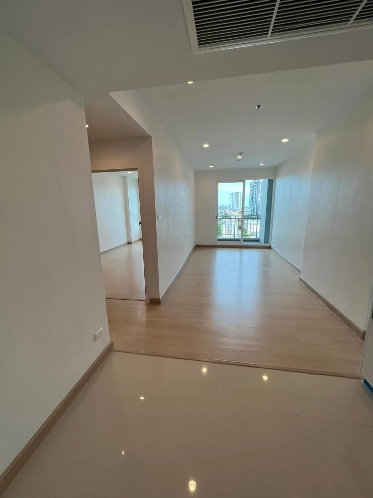 Condo for rent, Supalai Light Ratchada-Narathiwat-Sathorn, 1 bedroom, 1 bathroom, Chao Phraya River view, large room, no furniture.