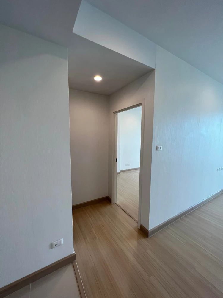 Condo for rent, Supalai Light Ratchada-Narathiwat-Sathorn, 1 bedroom, 1 bathroom, Chao Phraya River view, large room, no furniture.