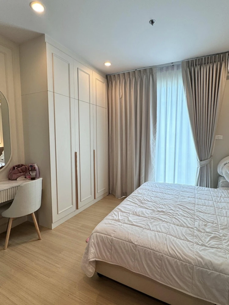 For rent Condo Supalai Lite Ratchada-Narathiwat-Sathorn, 18th floor,city view, very beautiful room, fully furnished, ready to move in, don't miss it!!