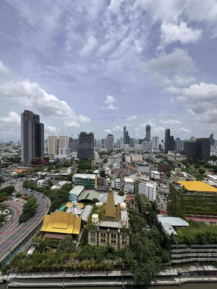For rent!! Supalai Park Ekkamai-Thonglor Condo, 24th floor, luxurious condo, beautiful room, fully furnished, ready to move in. Don't miss it!!