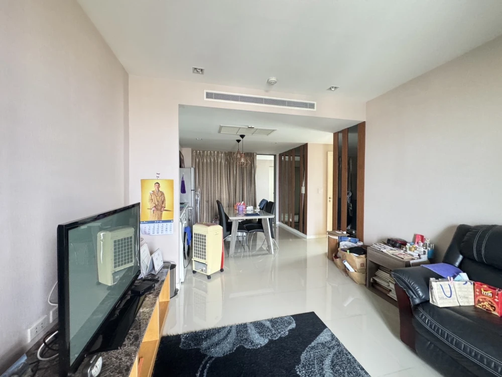 For rent!! Starview Condo, 24th floor, fully furnished and equipped, perfect for every lifestyle. Don't miss out!!