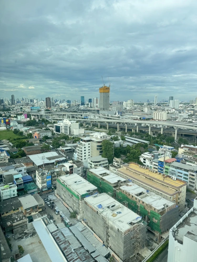 For rent!! Starview Condo, 24th floor, fully furnished and equipped, perfect for every lifestyle. Don't miss out!!