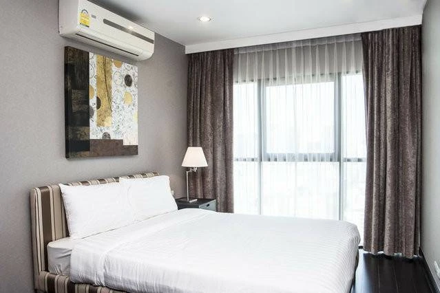 Condo for rent, Sathorn Gardens, beautiful room, fully furnished, complete with furniture and electrical appliances, book now.
