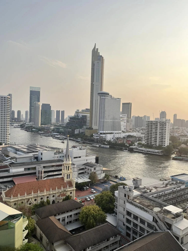 Condo for rent, Si Phraya Riverview, ready to move in, 21st floor, view of the Icon Siam river, hurry and reserve now.