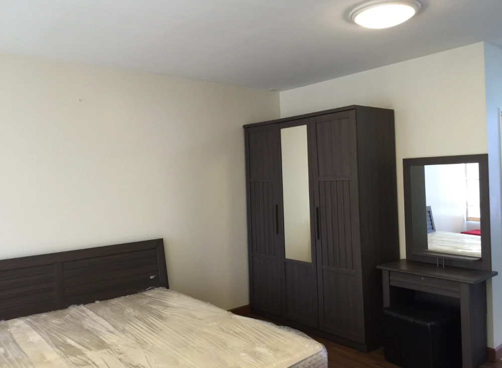 Condo for rent, Sukhumvit Plus, pool view New renovated room, ready to move in, don't miss it!!