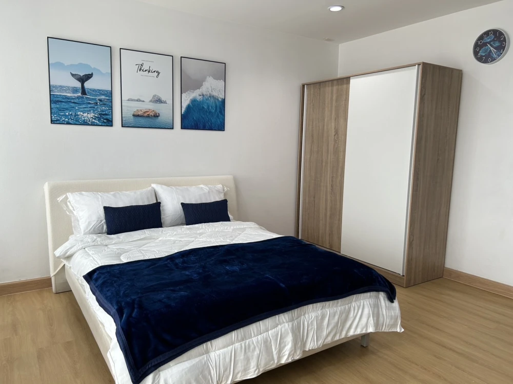 Condo for rent, Sukhumvit Plus. Beautiful, fully furnished, great value! Book now!!