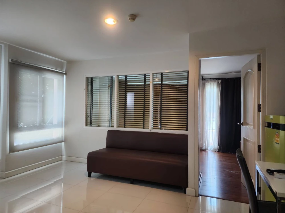 For rent!! Condo Surawong City Resort, 2nd floor, complete electrical appliances, just bring your bags and move in. Don't miss out!!
