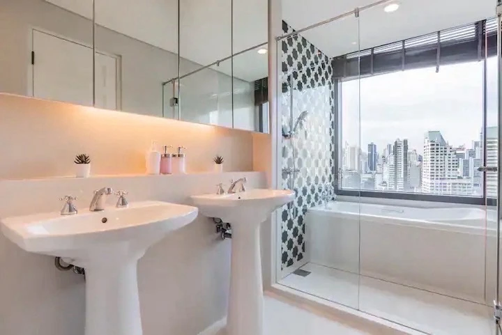 Condo for rent, Aguston Sukhumvit 22, luxury, near the BTS, convenient transportation, hurry up!!