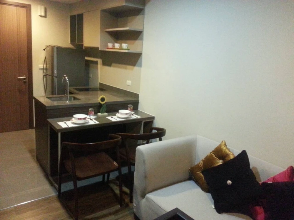 For rent!! Condo Onyx Phaholyothin, 8th floor, beautiful room, good price, move in immediately, don't miss it!!