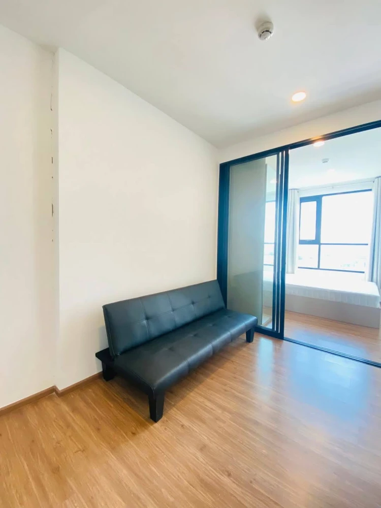 Condo for rent: Origin Ramkhamhaeng 209. Well-separated rooms. Great price. Everything you need here. Just bring your bags and move in.