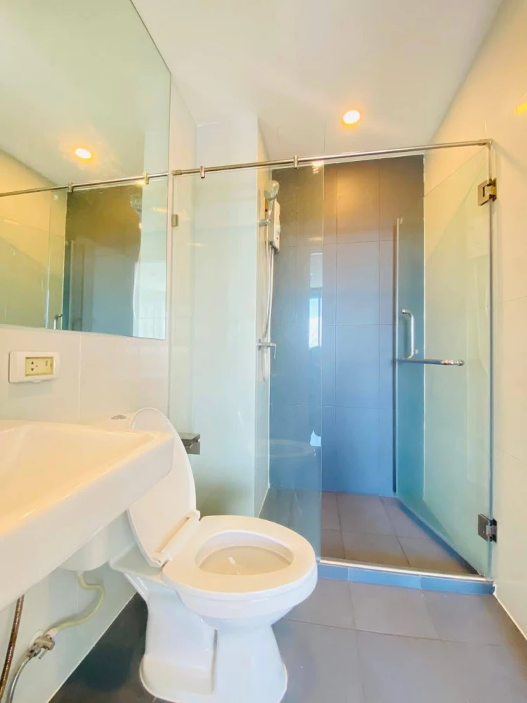 Condo for rent: Origin Ramkhamhaeng 209. Well-separated rooms. Great price. Everything you need here. Just bring your bags and move in.