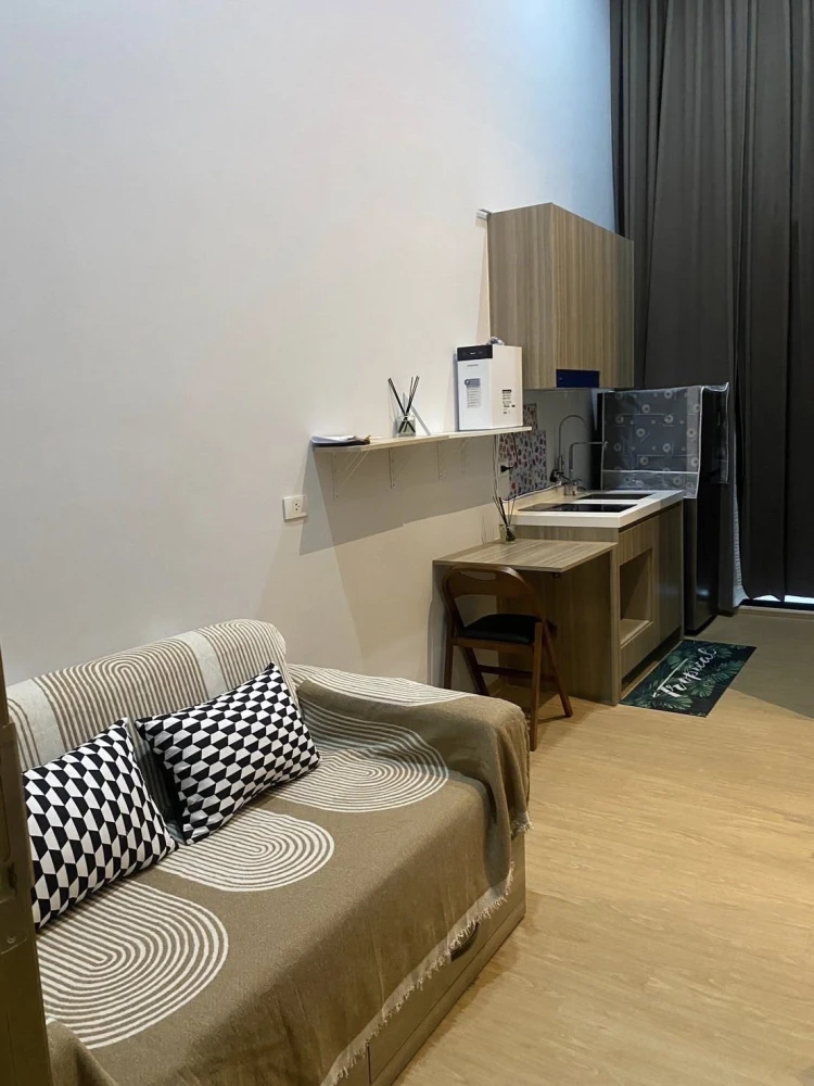 ให้เช่า คอนโด อัลติจูด ยูนิคอร์น สาทร - ท่าพระ 2 ชั้นแบบ Loft เพดานสูง ชั้นสูงสุด วิวสวยมาก เงียบสงบ เป็นส่วนตัว จองด่วน