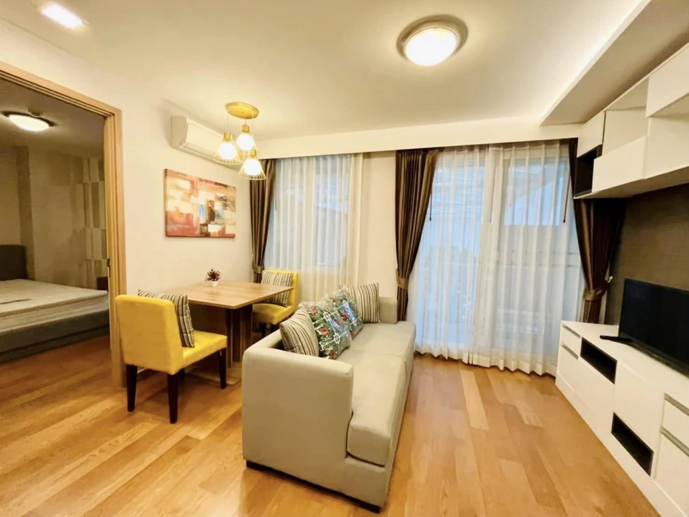 Condo for rent, Inter Lux Premier Sukhumvit 13, fully furnished. Fountain view of the project, don't miss it!!