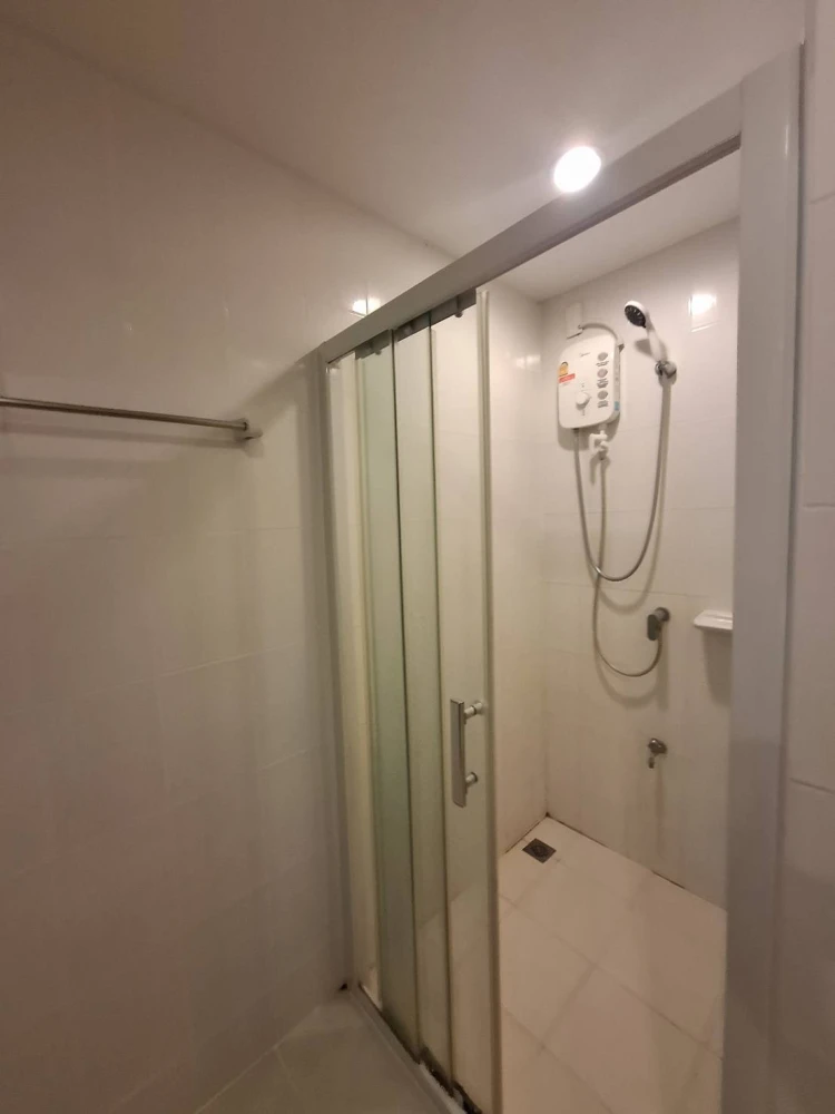 For rent!! Hallmark Ngamwongwan Condo, 8th floor, beautiful room, brand new, book now, don't miss out!!