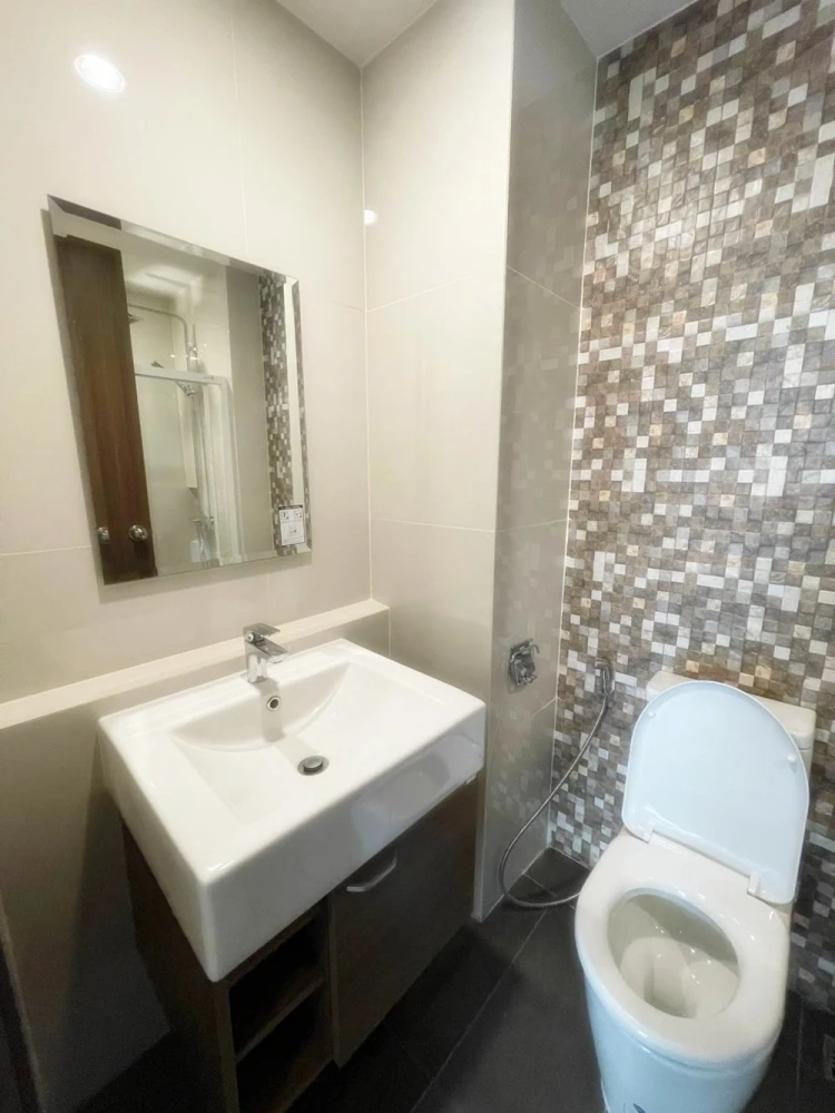 For rent!! Condo JW Station at Ramintra, 16th floor, beautiful room, ready to move in, good price, don't miss it, book now!!