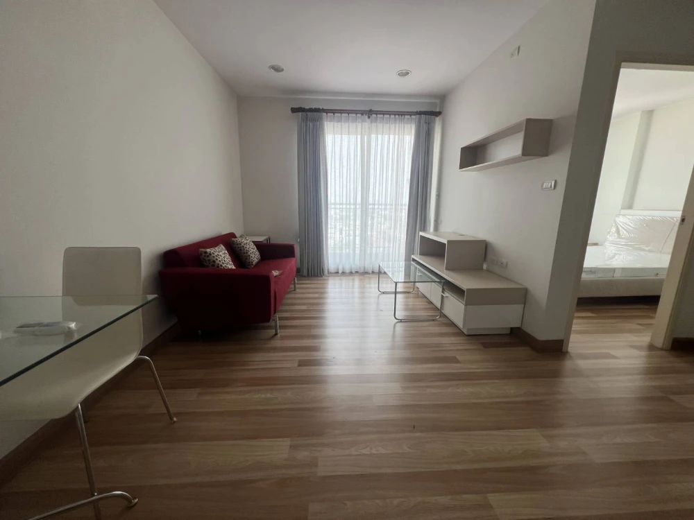 For rent!! Condo Centric Scene Sukhumvit 64, a condo in a good location, convenient transportation, near BTS Punnawithi, don't miss it!!
