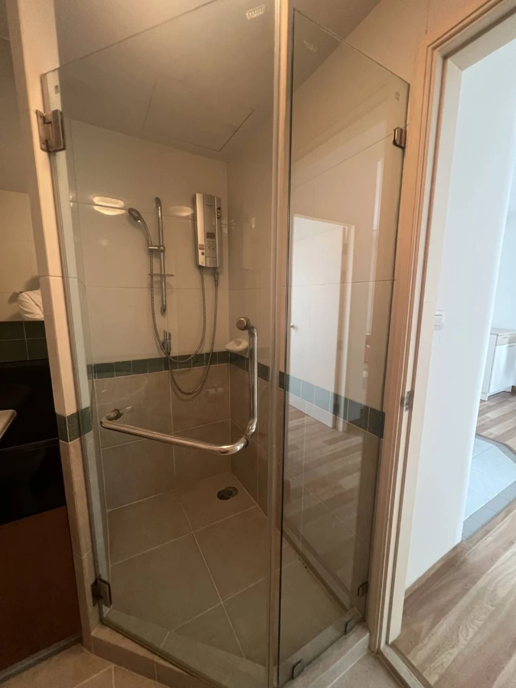 For rent!! Condo Centric Scene Sukhumvit 64, a condo in a good location, convenient transportation, near BTS Punnawithi, don't miss it!!