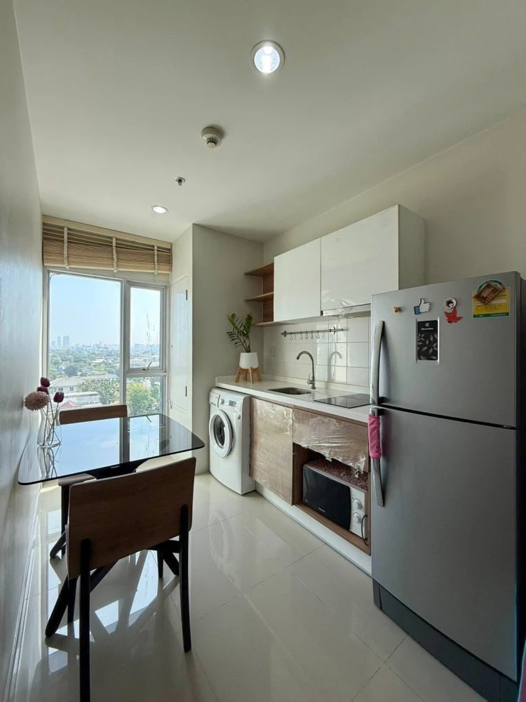 Condo for rent, Centric Tiwanon Station. Nice room, fully furnished, affordable price. Book now before it's too late!!!