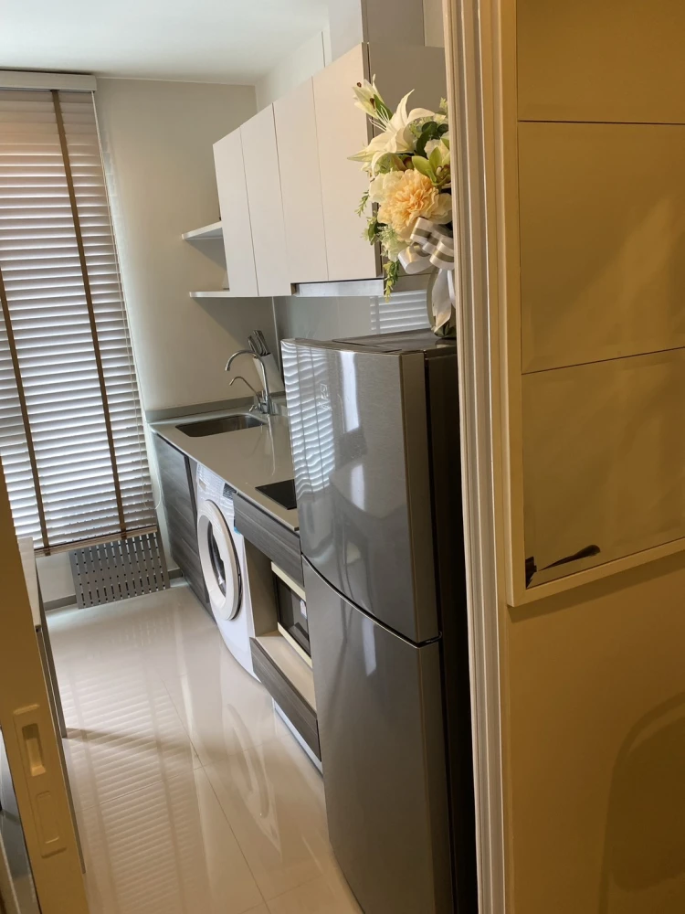 Condo for rent Centric Ratchada-Huay Kwang Pool view, corner room, fully furnished, very beautiful room, ready to move in