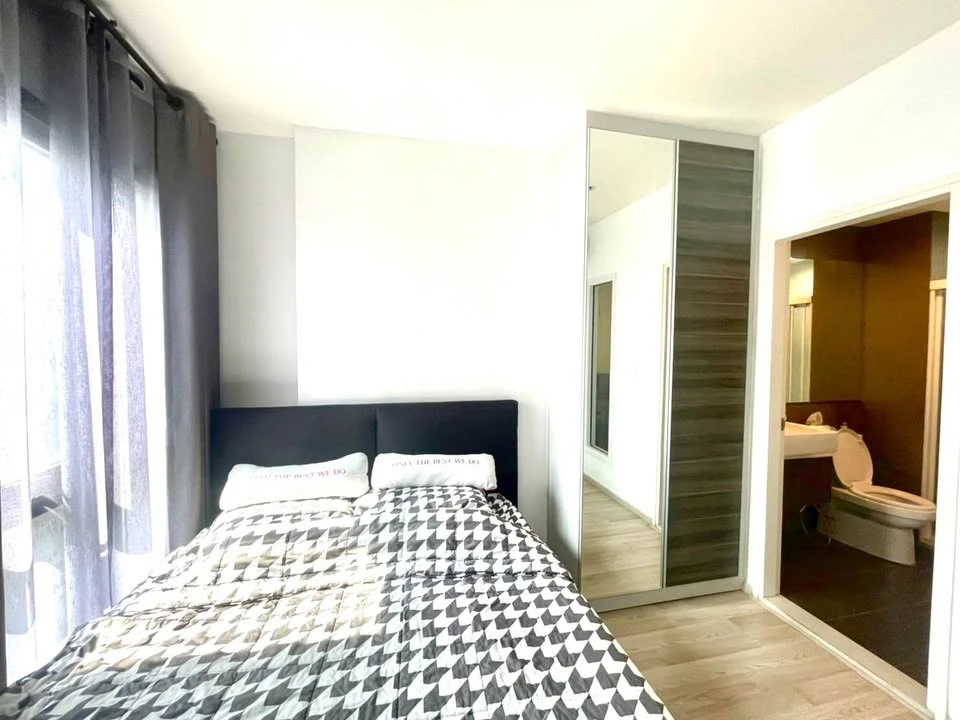 Condo for rent, Centric Ratchada-Huai Khwang, nice room, affordable price, I must say you must not miss it.