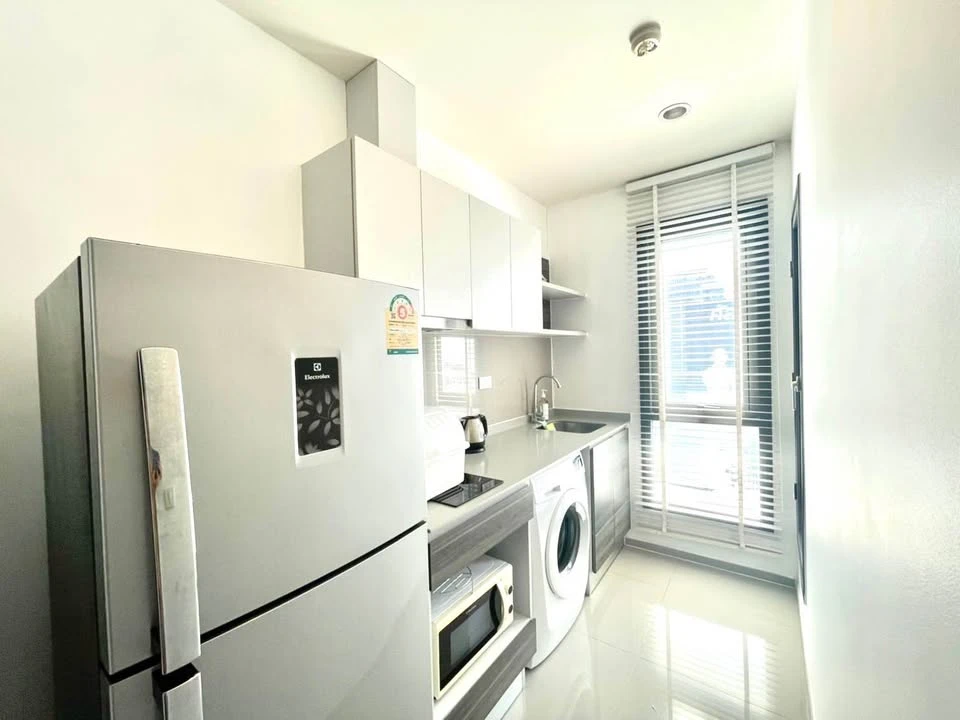 Condo for rent, Centric Ratchada-Huai Khwang, nice room, affordable price, I must say you must not miss it.