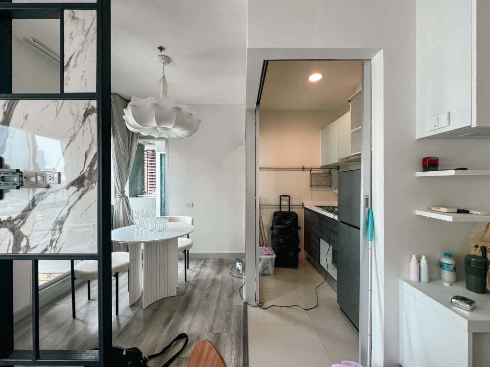 For rent!! Condo Centric Sathorn - Saint Louis, 22nd floor, beautiful room, good location, convenient transportation, don't miss, book now!!