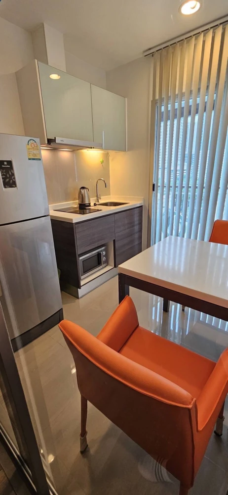 For rent!! Condo Centric Sathorn - Saint Louis, 9th floor, beautiful room, convenient transportation, ready to move in, don't miss it!!