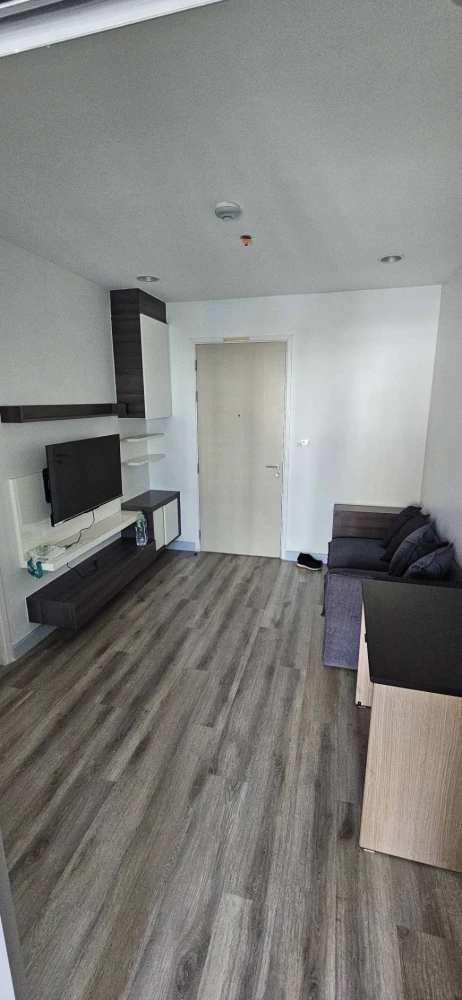 For rent!! Condo Centric Sathorn - Saint Louis, 9th floor, beautiful room, convenient transportation, ready to move in, don't miss it!!