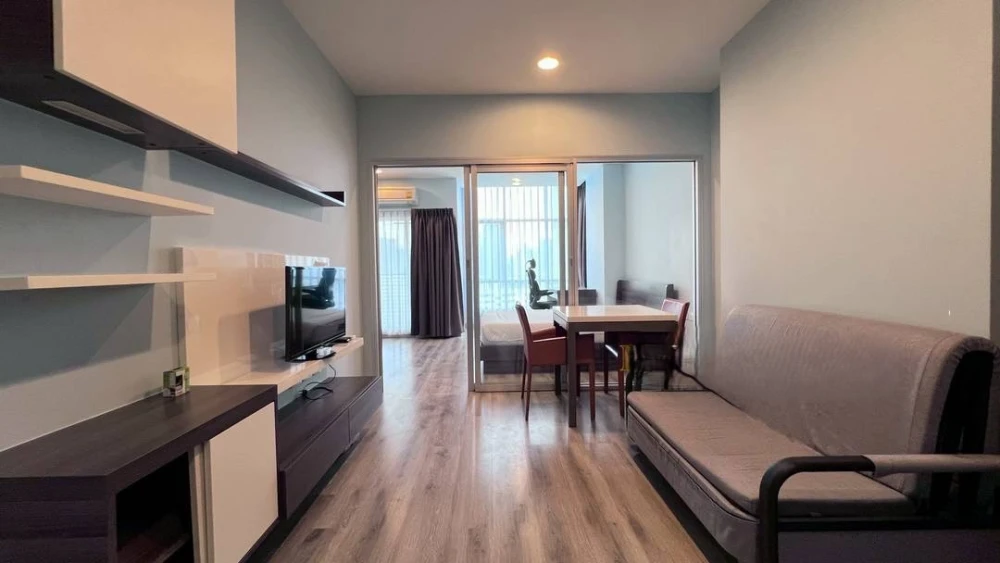 For rent!! Centric Sathorn-St. Louis Condo, beautiful room, fully furnished, ready to move in! Reserve now!!