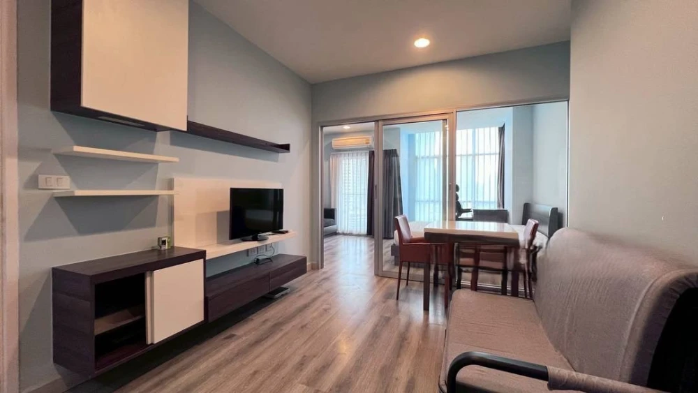 For rent!! Centric Sathorn-St. Louis Condo, beautiful room, fully furnished, ready to move in! Reserve now!!