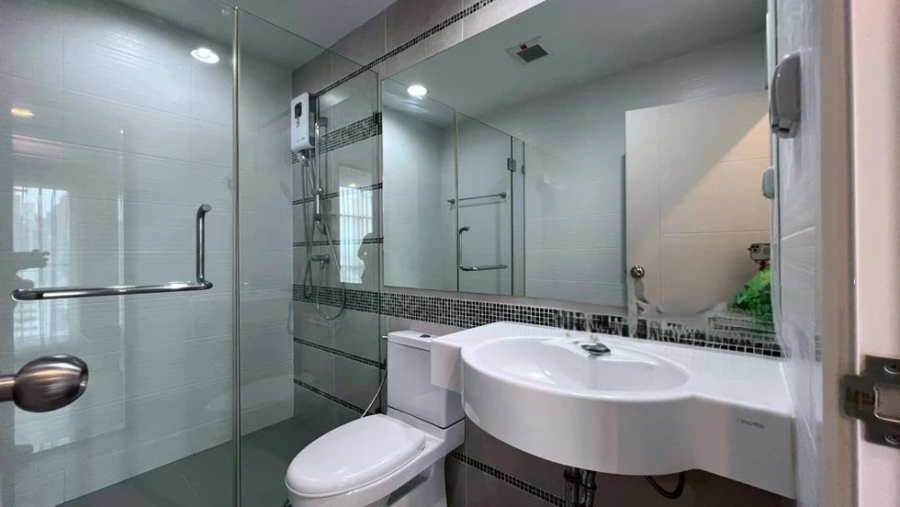 For rent!! Centric Sathorn-St. Louis Condo, beautiful room, fully furnished, ready to move in! Reserve now!!
