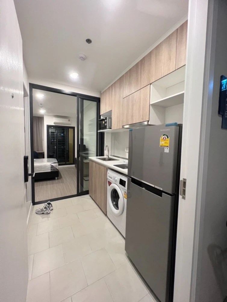 For rent!! Condo Denim Chatuchak, size 24 sq m, 19th floor, fully furnished, ready to move in, just bring your bags!!