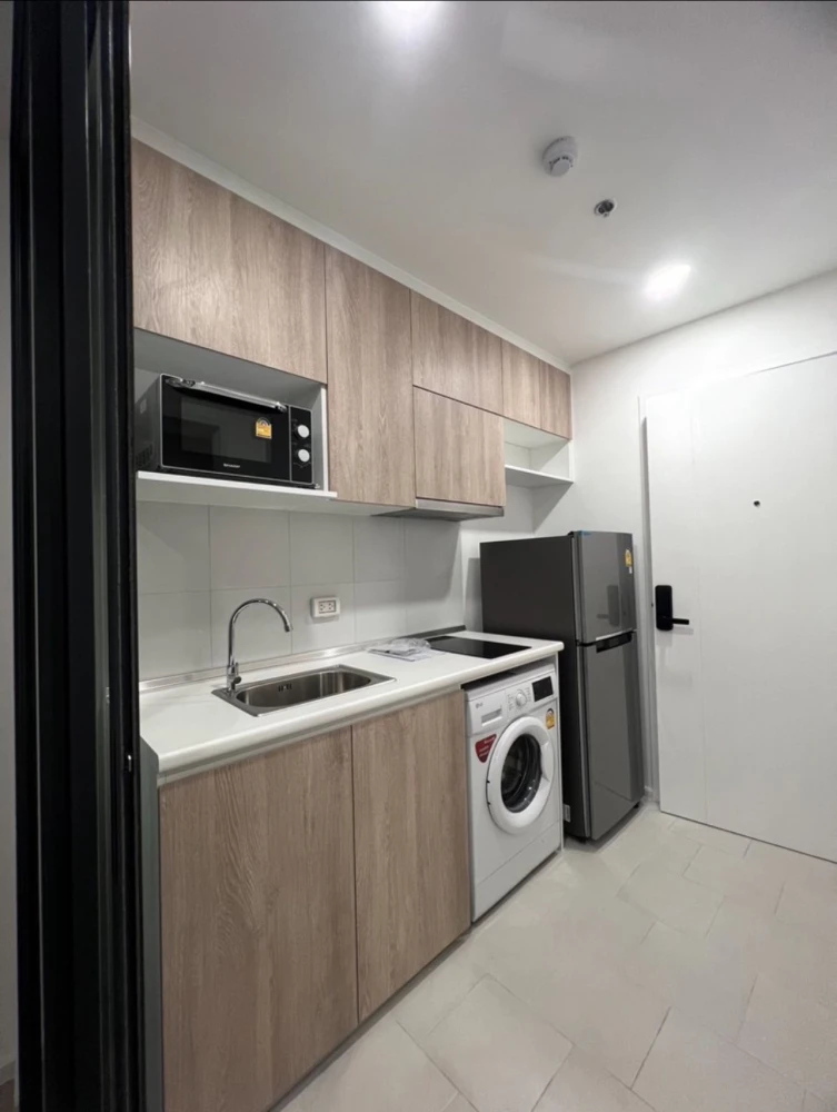 For rent!! Condo Denim Chatuchak, size 24 sq m, 19th floor, fully furnished, ready to move in, just bring your bags!!
