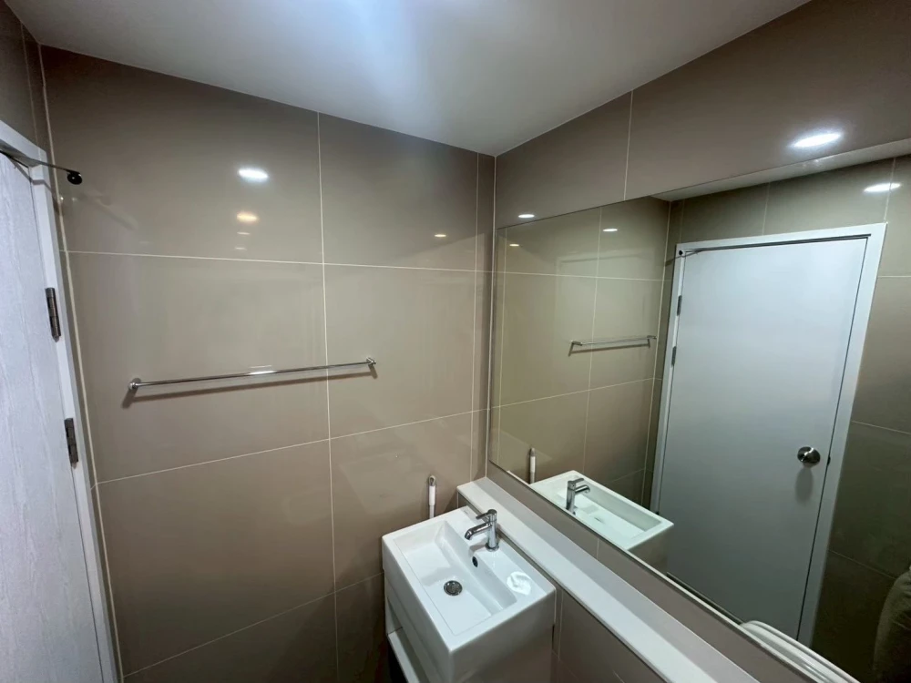 For rent!! Denim Chatuchak Condo, beautiful room, 16th floor, fully furnished and equipped, ready to move in! Reserve now!!