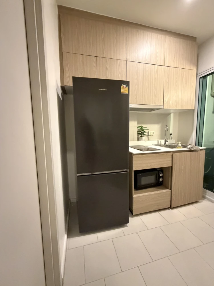 Condo for rent, De Lapis Charan 81, fully built-in furniture. The room is ready to move in. Don't wait. Hurry!!
