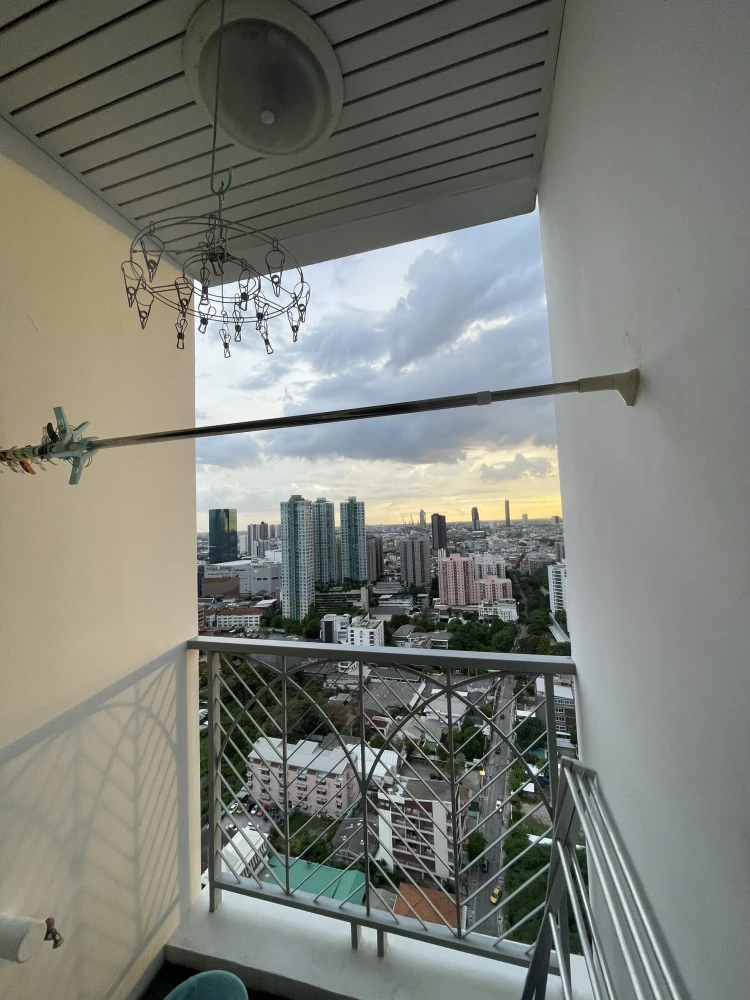 Condo for rent, The Complete Narathiwat, fully furnished room, convenient transportation, friendly price, don't miss it!!
