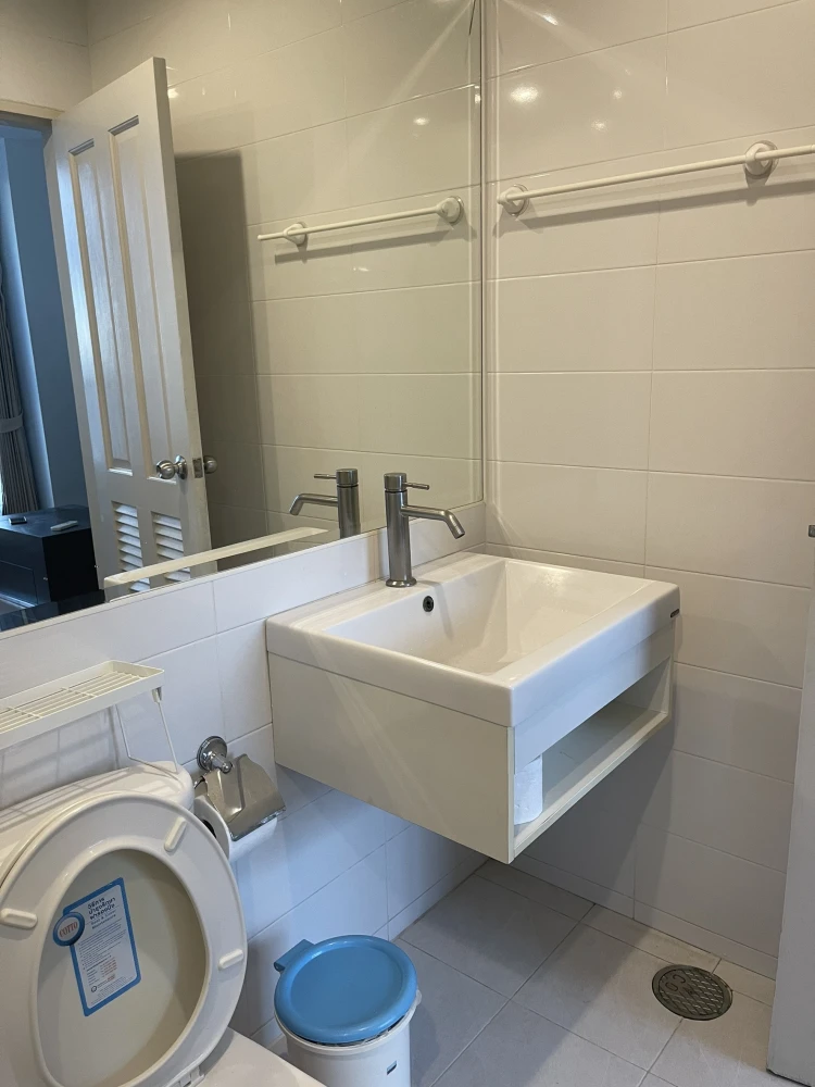 Condo for rent, The Complete Narathiwat, fully furnished room, convenient transportation, friendly price, don't miss it!!